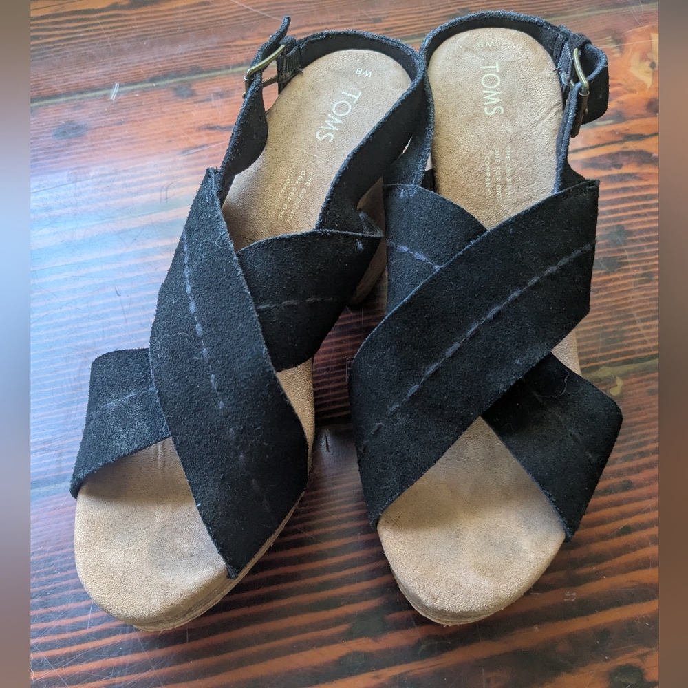 TOMS Black Suede Criss-Cross Heeled Sandals – Size 8